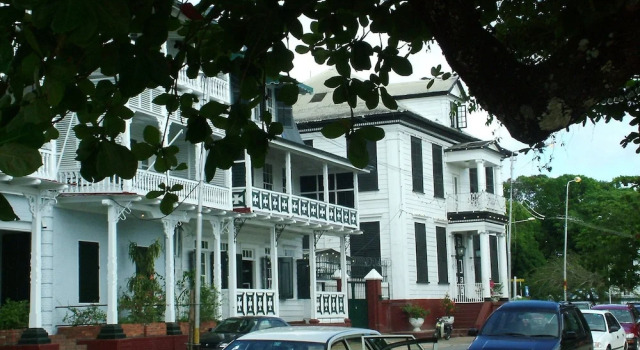 La Petite Maison, Buchen Sie Hotel Hotels in Paramaribo mit Frühstück, in der Nähe von Waterkant, Frühstück