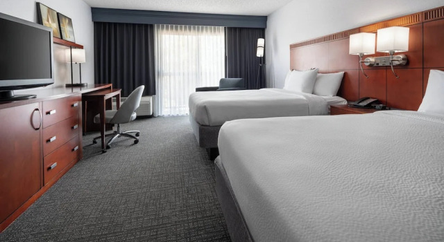 Четырёхместный номер Standard с балконом Courtyard Sacramento Rancho Cordova