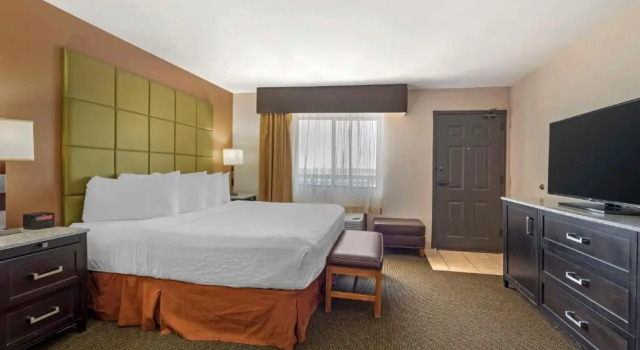 Номер Standard с балконом Best Western Plus Country Inn & Suites