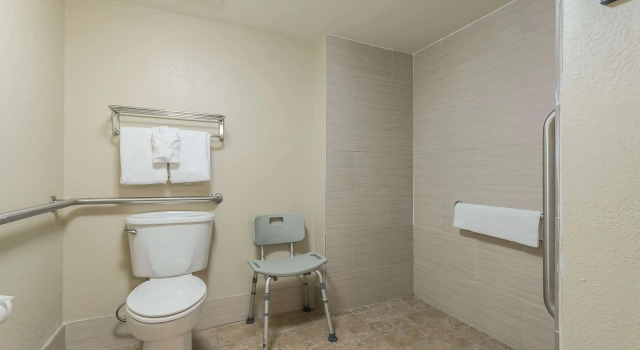 Двухместный номер Standard Comfort Inn & Suites Lexington - Hamburg I-75