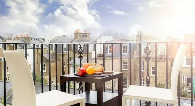 Апартаменты Bright Chelsea apt sun Terrace