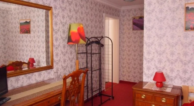 Pension Zum Blümchen, Забронировать Отель Отели Шверина 3 звезды, рядом с Schleswig-Holstein-Haus, 3*