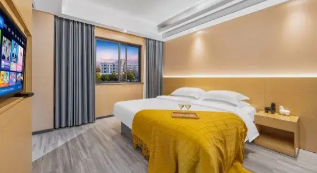 Люкс Business Home Inn UP Huayi Zhilv Hotel (Quzhou Longyou, Damaonan Historical and Cultural Street Store