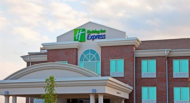 Holiday Inn Express & Suites Lexington Downtown Area-Keeneland, an IHG Hotel, Prenota Hotel Lexington 