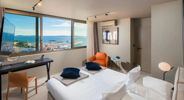 Двухместный номер Standard с видом на море Royal Suites