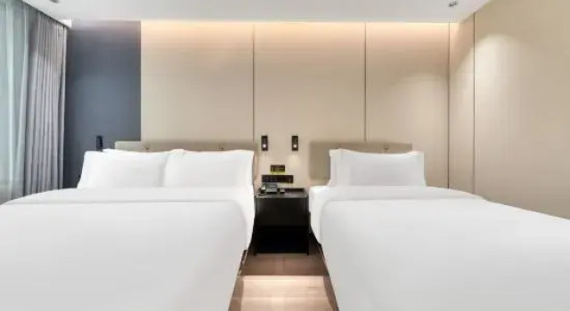 Номер Deluxe Prince Hotel ( Railway Station&Wanda Plaza)