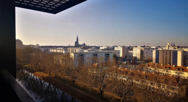 Двухместный клубный номер Classic с видом на канал OKKO Hotels Strasbourg Centre