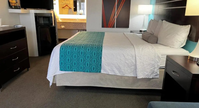Двухместный номер Howard Johnson by Wyndham Houston Heights Downtown