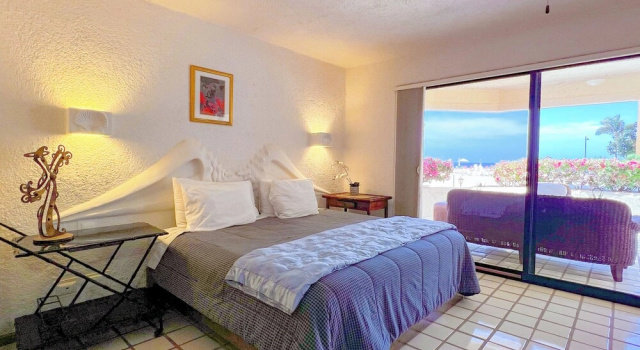 Апартаменты с 3 комнатами рядом с пляжем Terrasol Oceanview Condo with Patio