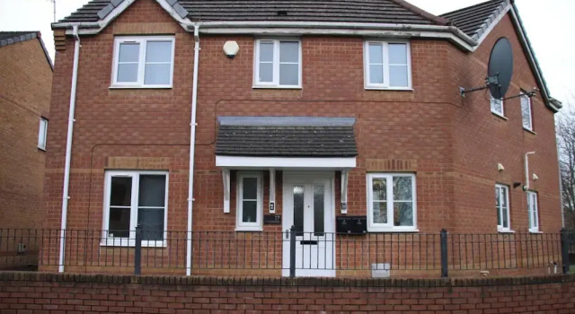 3 Bedroom House Close to City Centre/ Free Parking, Varaa Lomakoti Mökit kohteessa Merseyside, Mökki