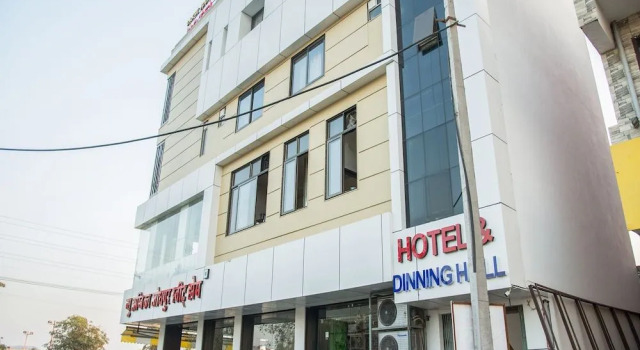 Oyo 24952 Laxmi Jodhpur Hotel, Rezervovat Hotel Hotely v Rajasthan s parkováním, Parkování