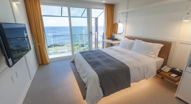 Двухместный номер Standard с балконом Rich Hotel