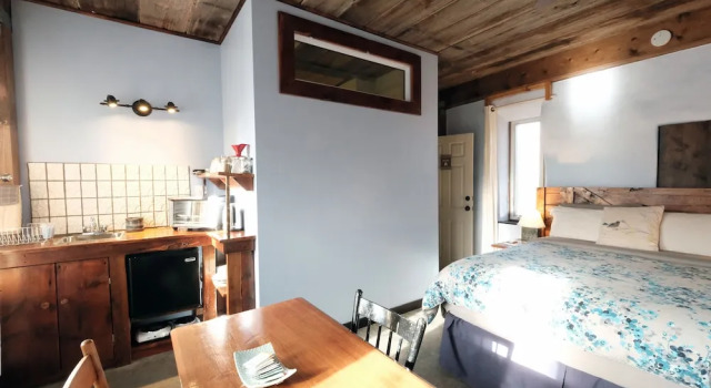 Owls Nest Suites, Book Hotel Carrying Place Prince Edward