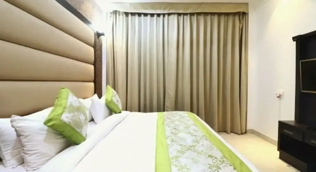 Номер Deluxe Hotel Taj Green View Resort