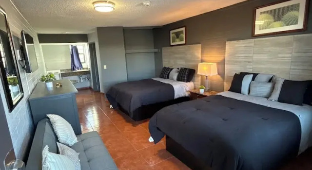 Двухместная студия с балконом Rawls Motel Near Phoenix Airport