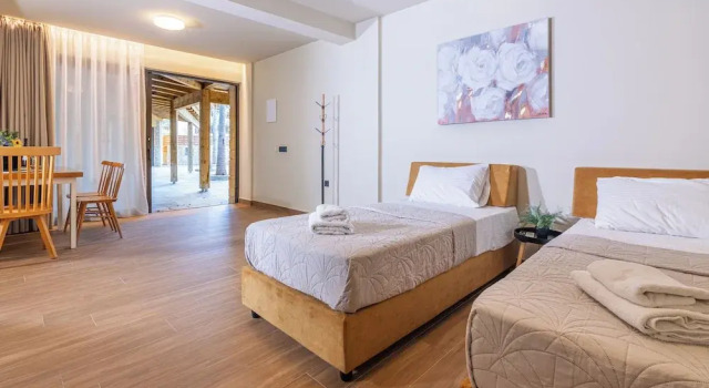 Doce Dioses , By IdealStay Experience, Rezerwuj Hotel Hotele w Retimno z parkingiem, Parking