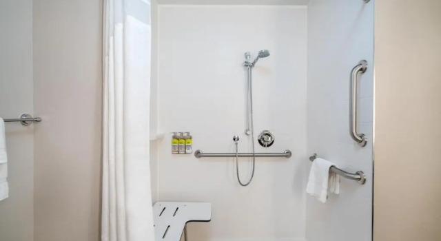 Люкс Holiday Inn Express & Suites Atlanta Airport NE - Hapeville by IHG