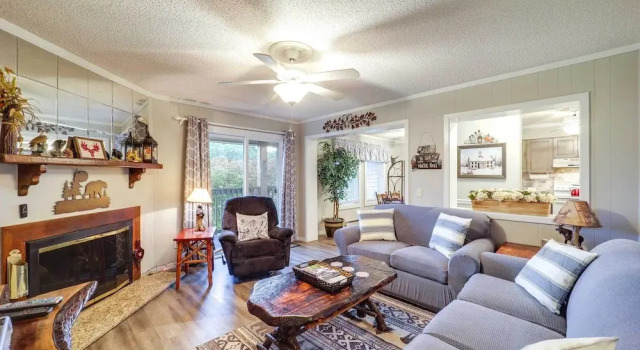Hike, Golf & Ski: Beech Mtn Condo w/ Resort Perks!, Забронировать Курортный отель Курортные отели Бича Маунтин, Курортный отель