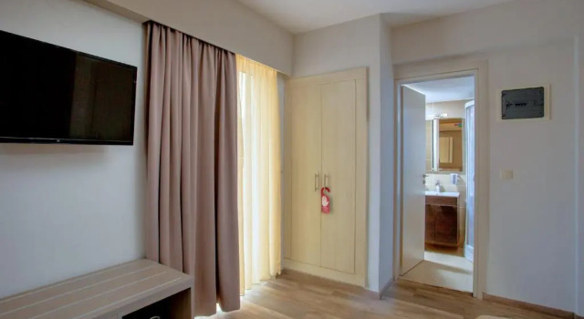 Двухместный номер Deluxe с видом на город Irini Hotel