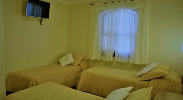 Четырёхместный номер Standard с балконом Hotel Bologna