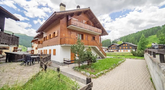 Апартаменты Leveron Apartments