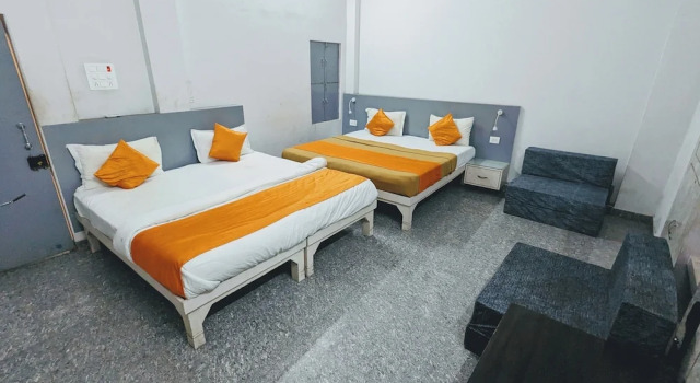Четырёхместный номер Standard Hotel Jee