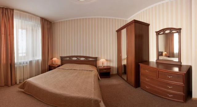 Kremin Hotel, Boek Hotel Kremenchug Poltava