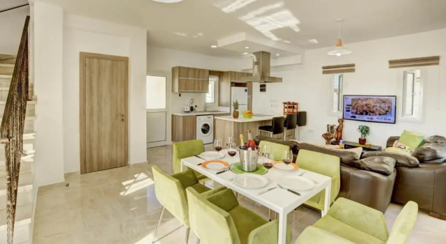 Villa Mario - 2min walk from Kapparis Beach, Buchen Sie Villa Paralimni Famagusta