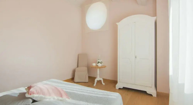 Chic Villa in Acqualagna with Hot Tub in Pool & Private Garden, Rezervovat Vila Acqualagna 