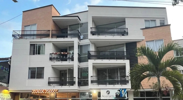 Penthouse Dos Balcones Centro De Ciudad, Prenota Hotel Hotel a Cartago con parcheggio, Parcheggio