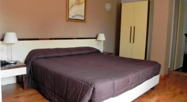 Трёхместный номер Cristal Hotel Palermo