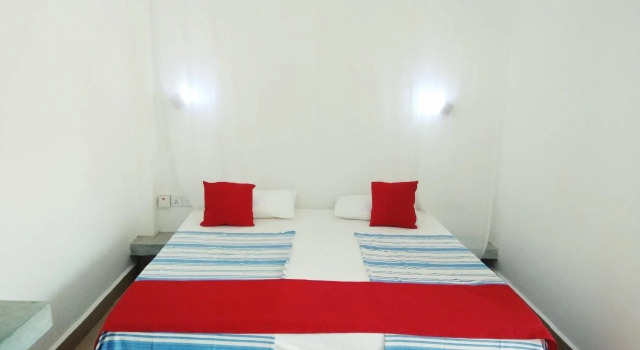Sea Way Hotel, Buchen Sie Hotel Hotels in Nilaveli mit Pool, Schwimmbad
