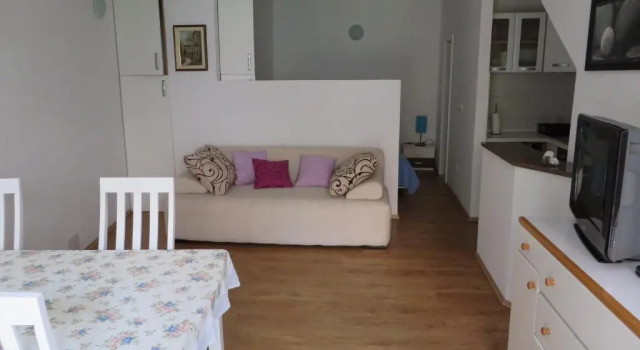 Apartment Frano, Забронировать Апартаменты/квартира Отели Срезер с парковкой, Парковка