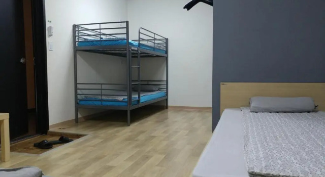 Семейный номер Standard с видом на море Sokcho & Guesthouse