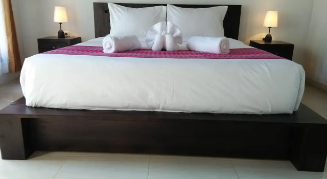 Camera Standard Bale Lumbung Bungalows