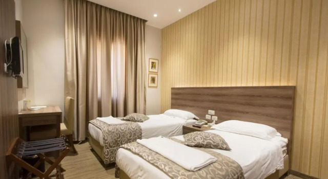 Трёхместный номер Standard Golden Walls Hotel