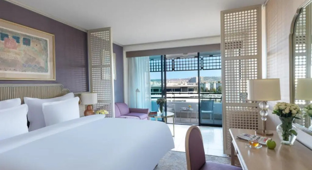 Двухместный номер Standard с видом на город Rixos Downtown Antalya - The Land Of Legends Access