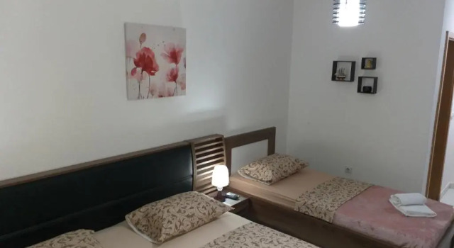 Apartments & Studio Haxhibeti