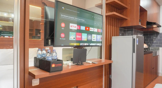 Relaxing And Homey Studio Transpark Cibubur Apartment, Book Apartment Cibubur West Java