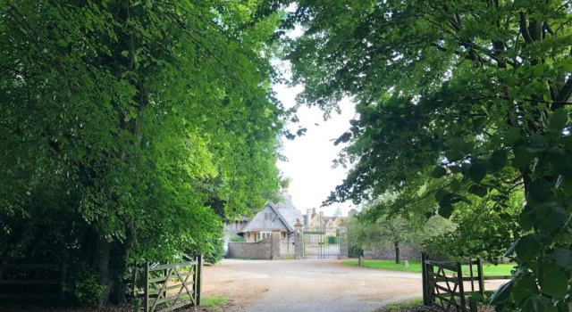Коттедж The Manor Stables