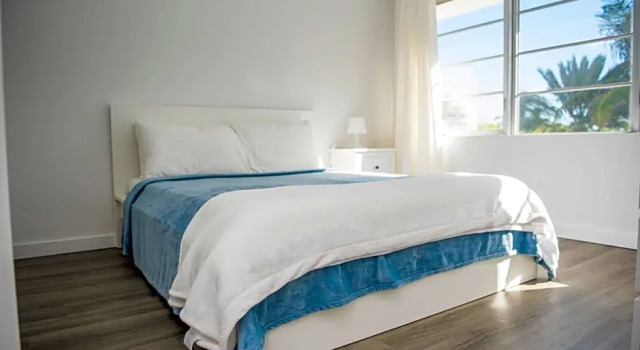 Четырёхместные апартаменты Пентхаус с 2 комнатами с видом на океан SoBe 12th and Ocean Suites