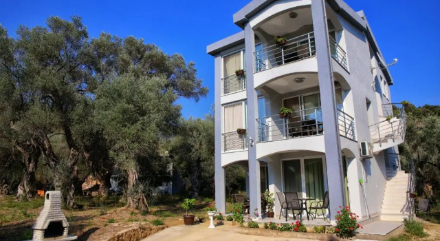 Apartment Nana Dea