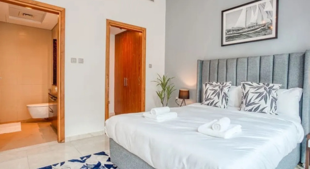 Chic & Cosy Apartment in Bay Square, Забронировать Апартаменты/квартира Отели Эмирата Дубая с бассейном, рядом с Al Wajeha Al Maeyah Marine Transport Station, Бассейн