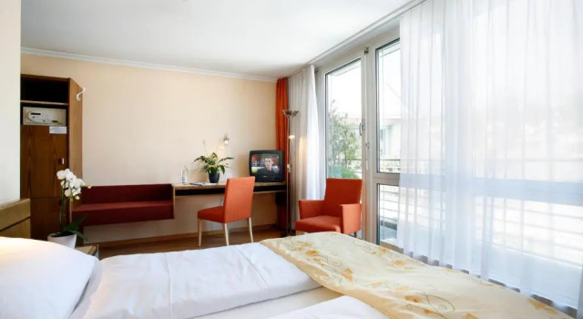 Двухместный номер Standard Ambassador Self Check-in Hotel