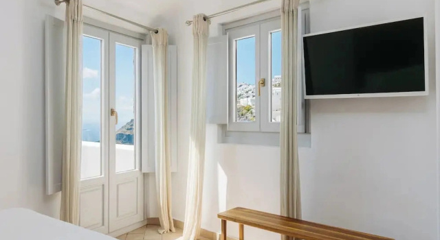 Полулюкс с балконом и с видом на горы Mirabo Villas