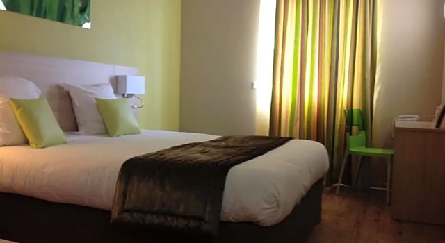 Семейный номер Standard The Originals City, Hôtel des Lys, Dreux