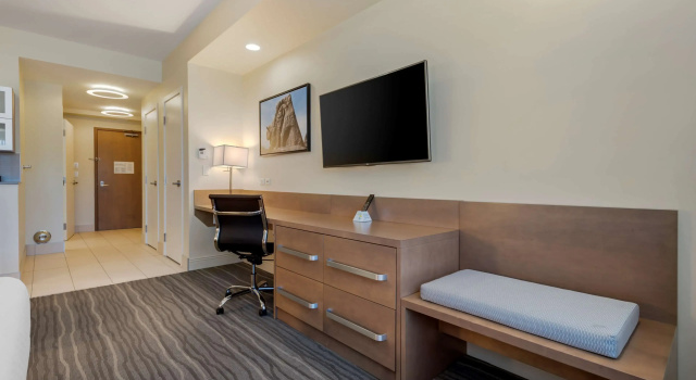 Двухместный номер Standard Best Western Plus Sawridge Suites