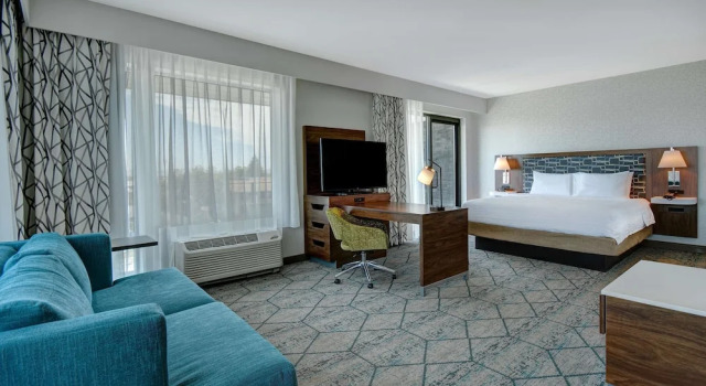 Двухместный люкс Standard с балконом Hampton Inn & Suites Sunnyvale-Silicon Valley, Ca