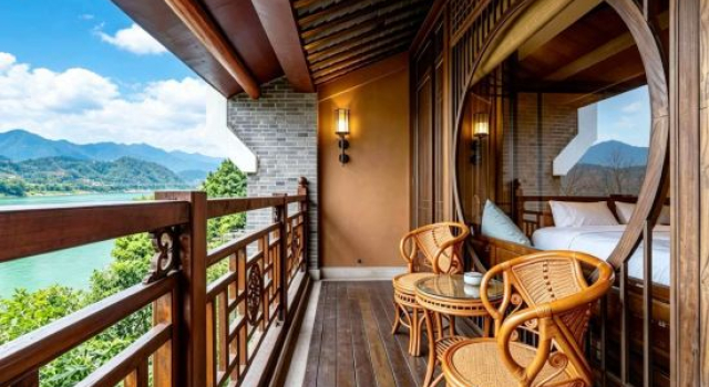 Семейный тент с балконом и с видом на реку Banjiangxia  Guesthouse