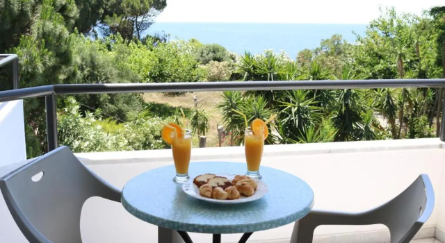 Студия Mitika Hotel Apartments